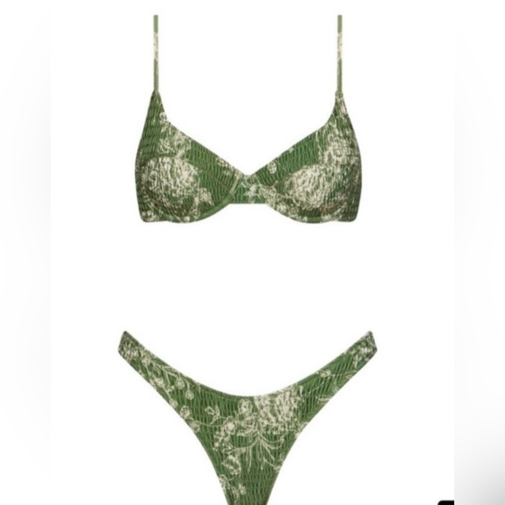 Triangl Saria Sacramento Set - top XXS bottom xs